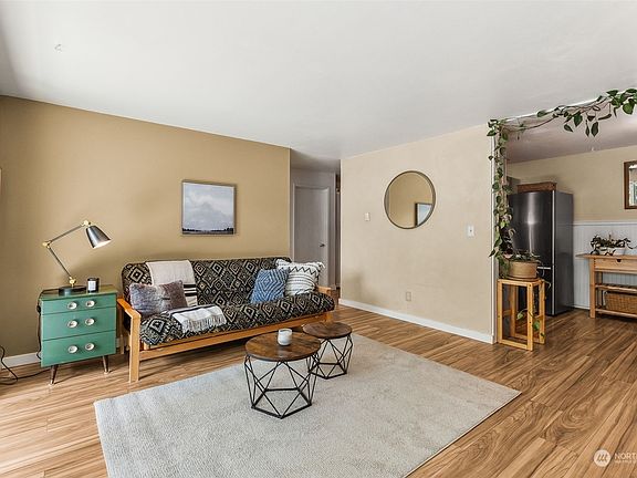 4th image of 19428 Aurora Avenue N #235