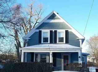 4 Hampstead St, Methuen, MA 01844