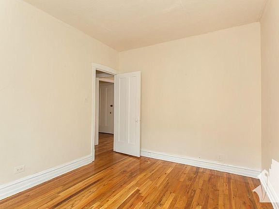 5th image of 620 W Cornelia Ave #2N
