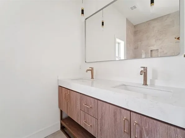 90 East 27th Street image 40 of 43