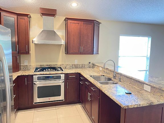 2nd image of 4151 Shadow Creek Cir