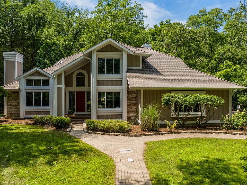 1st image of 3319 River Pines Dr