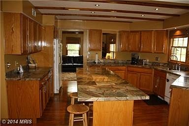 5th image of 5 Saint Regis Ct