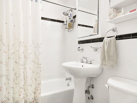 5th image of 85 Livingston St APT 10C