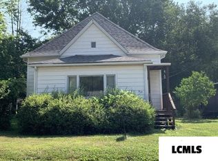 914 N Alexander St, Clinton, IL 61727