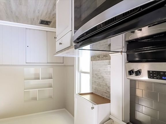 2nd image of 26601 Parkington St