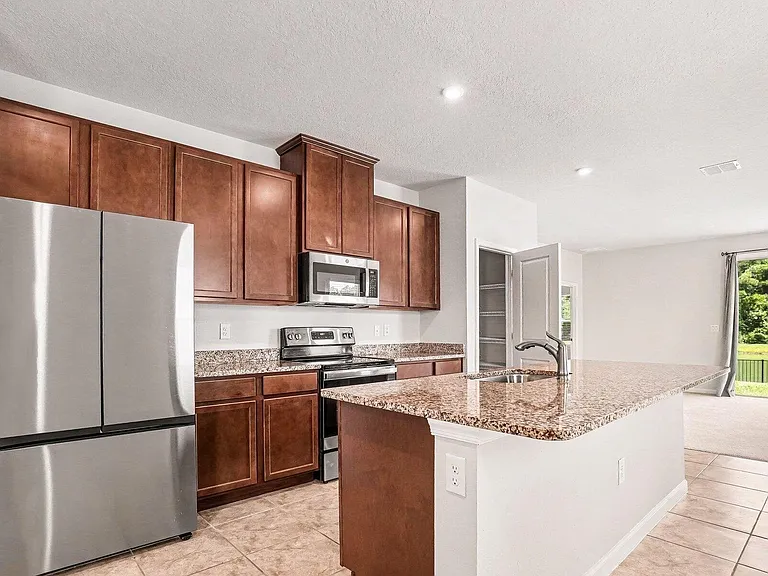 11325 Streamsong Dr — Photo 4
