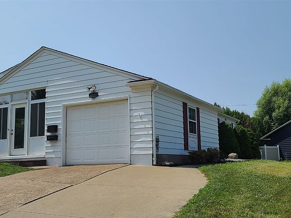 4th image of 1605 Skyline Dr