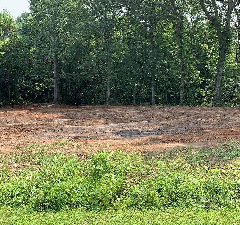 1st image of 230 Cloverdale Cir