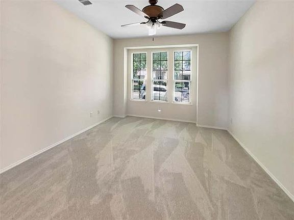 5th image of 2604 Westpoint Dr #1B