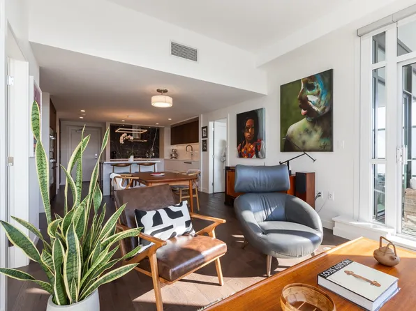 1526 Finlay St #416, White Rock, BC V4B 4L9