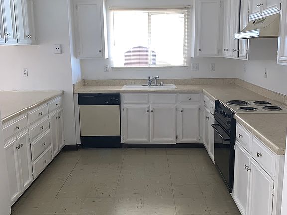 5th image of 91 Rosewood Cir