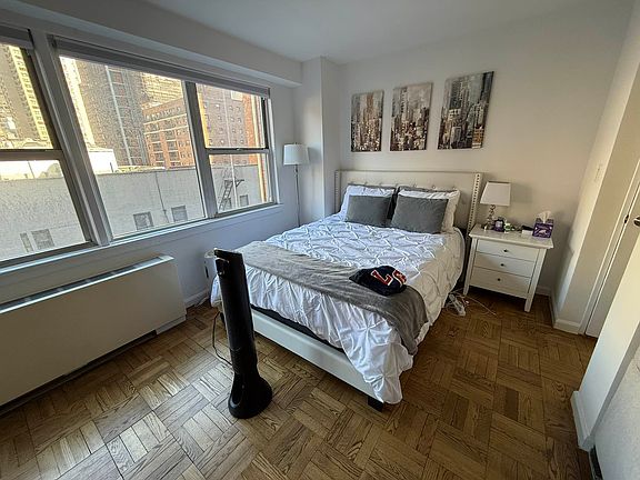 3rd image of 155 E 34th St APT 6K