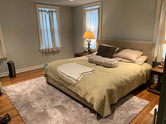 1st Floor Master Bedroom