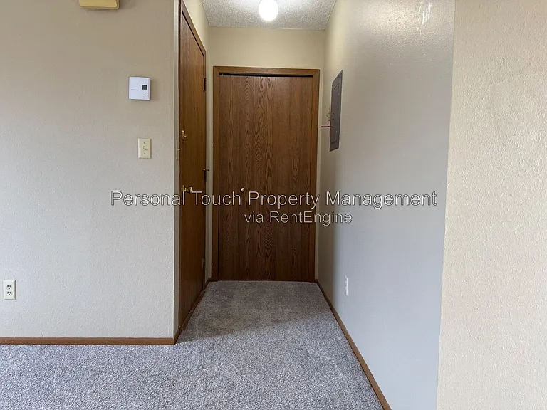 905 19th St SW #5 — Photo 4