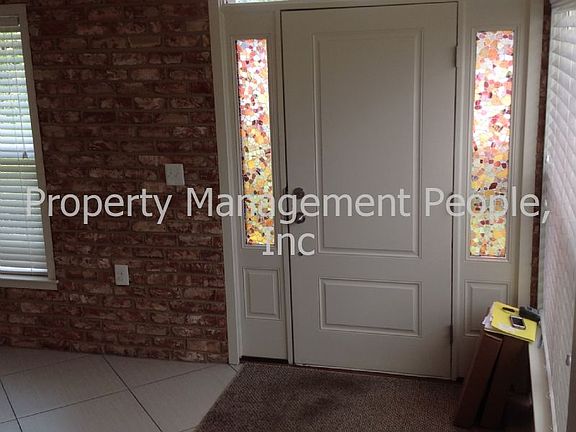 4th image of 1402 Wheyfield Dr