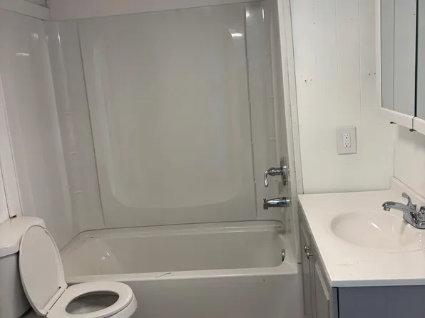 501 32nd St Trailer A3, Parkersburg, WV 26101
