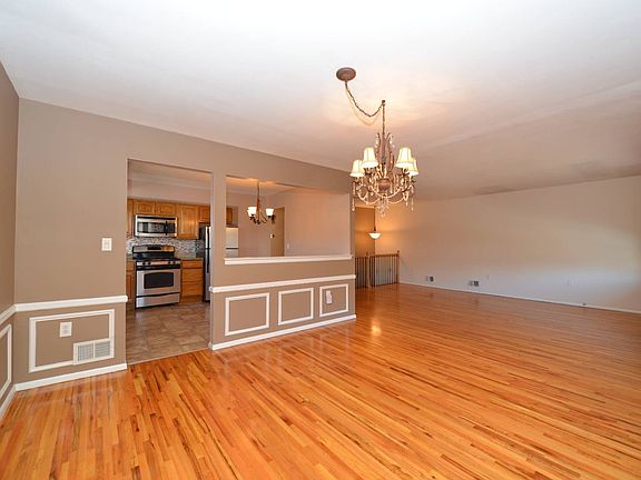 4th image of 748A Sinclair Ave