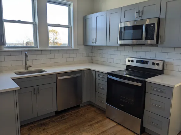 191 Elm St #17, New Bedford, MA 02740