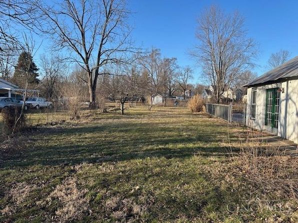 208 Walnut St, Seven Mile, OH 45062