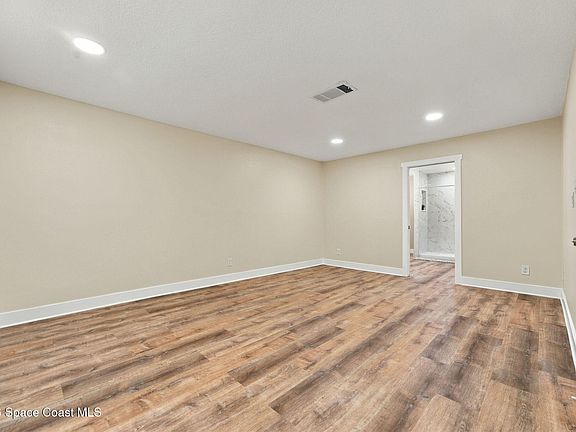 2nd image of 1841 N Carpenter Rd