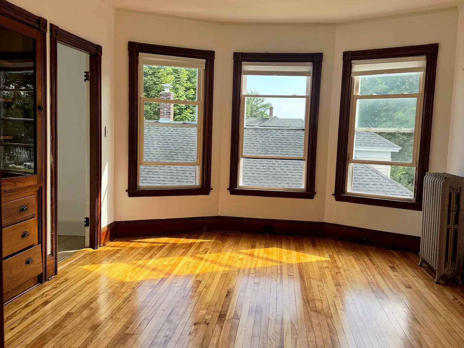 2 bed, 1276 sqft, $2,400 — Photo 3