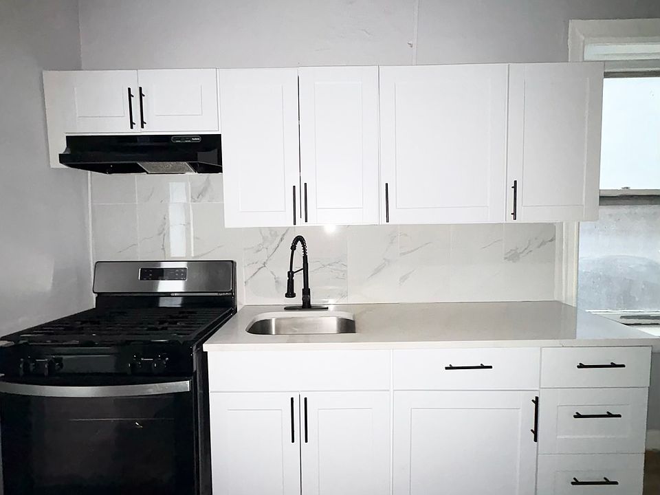 1st image of 319 Summit Ave APT 1