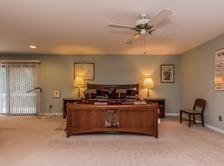 747 Stoneview Ct, Marietta, GA 30068