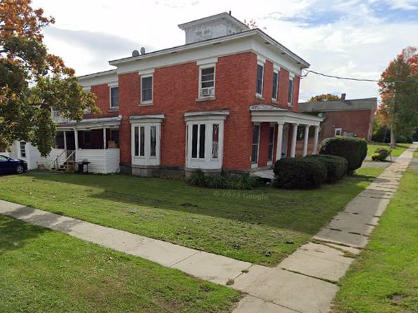 2 Macomb St #D