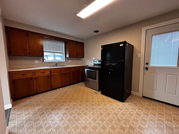 4th image of 285-352 Laurel St #18