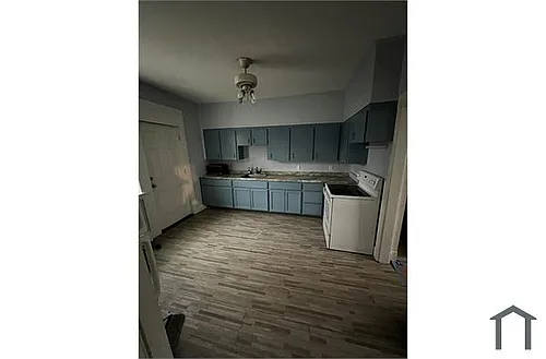 75 Water St Photo 1
