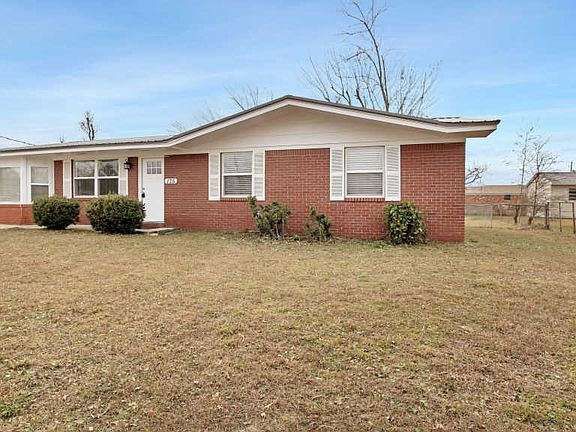 2nd image of 135 Santee Dr