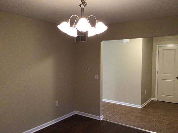 4th image of 117 Mannaseh Dr E