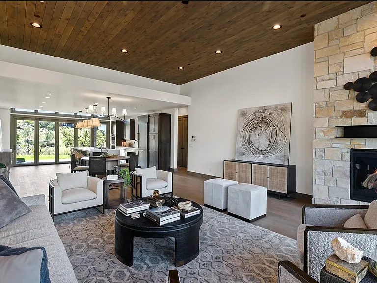 364 N Red Ledges Village Way — Photo 6
