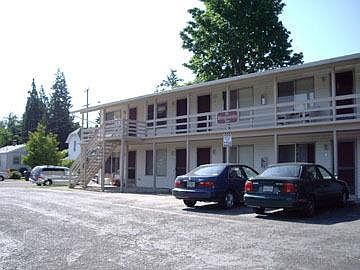 1st image of 182 NE Jackson St APT 6