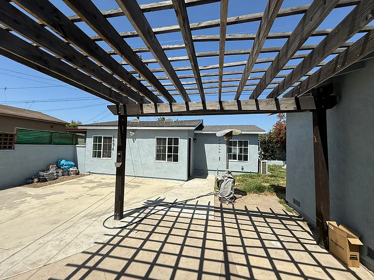 14613 Piuma Ave — Photo 49