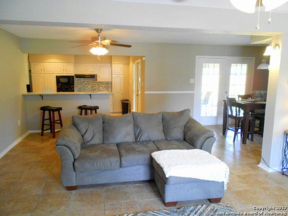 4th image of 711 Cobble Dr