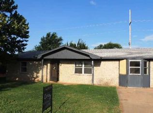 810 SE 3rd St, Anadarko, OK 73005