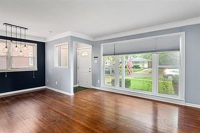 4th image of 1022 Symes Ct
