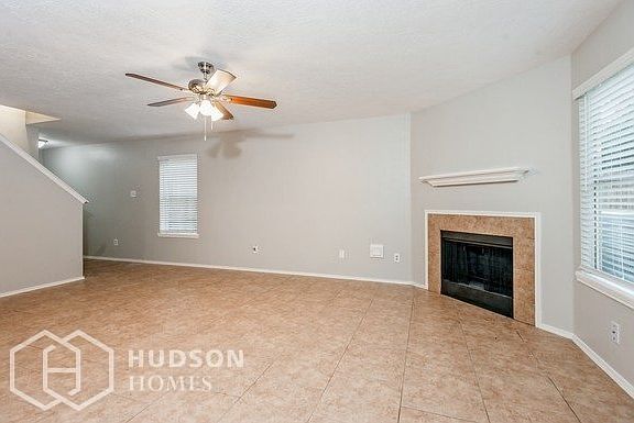 3rd image of 19535 Sandy Woods Dr