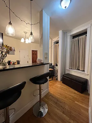 Rented by Oxford Property Group | media 37