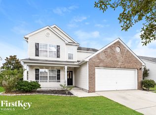 527 Holiday Dr, Summerville, SC 29483