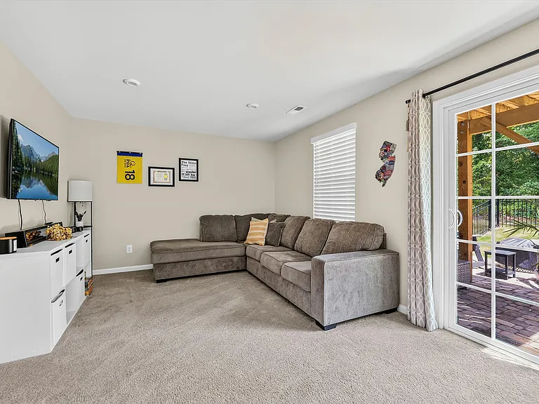 Bonus space on the main floor