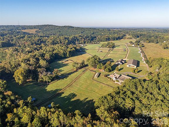 2nd image of 520 Lewis Farm Rd