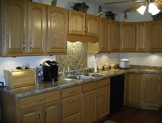 3rd image of 155 Woodland Dr