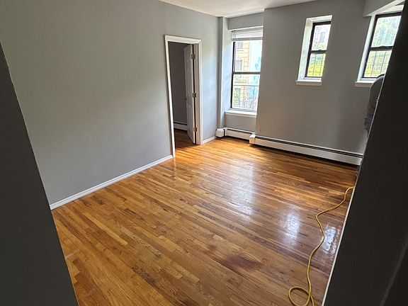 5th image of 211 W 146th St APT 2B