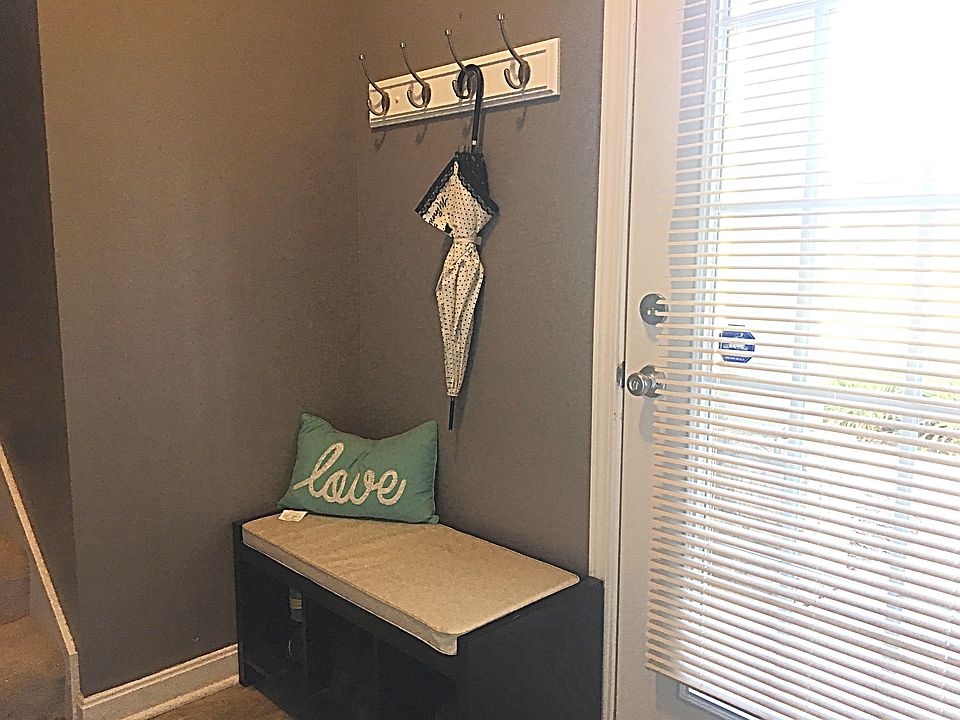 1st image of 522 Robinwood Ln #522C