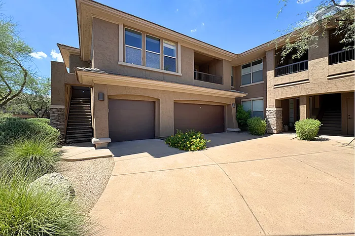 10260 E White Feather Ln #2015 — Photo 5