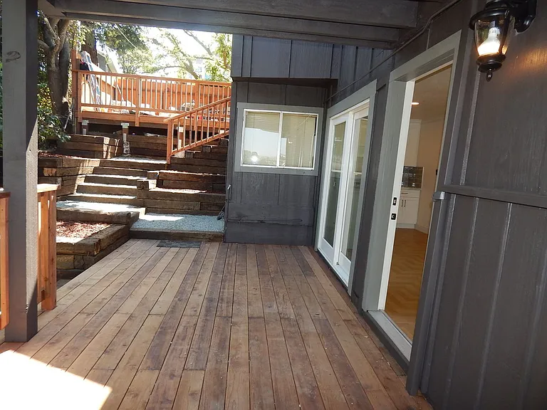 304 Edwards St — Photo 17