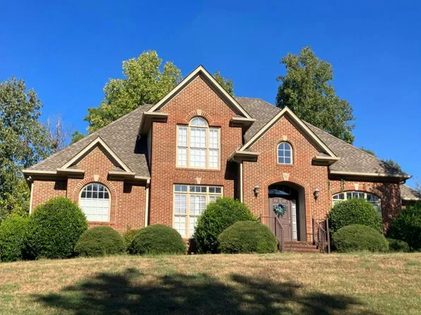 1695 Lake Cyrus Club Dr, Hoover, AL 35244